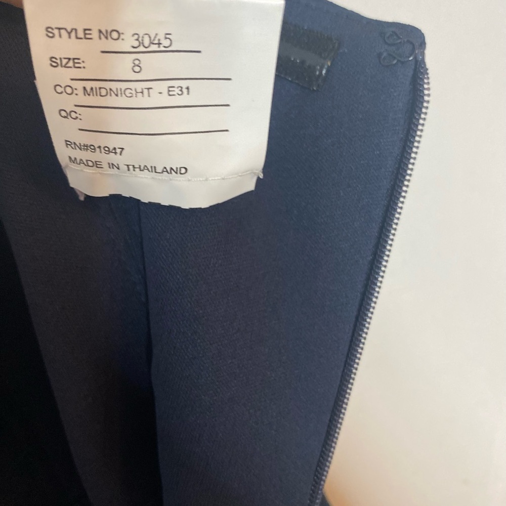 Dressy collection SPAGHETTI STRAP CREPE JUMPSUIT - Picture 5 of 8